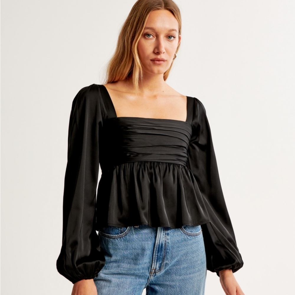 Abercrombie and Fitch Emerson Black Top